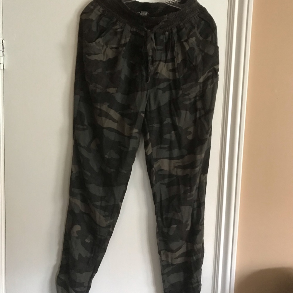 REWASH Jogger Pants BeMore Size Large